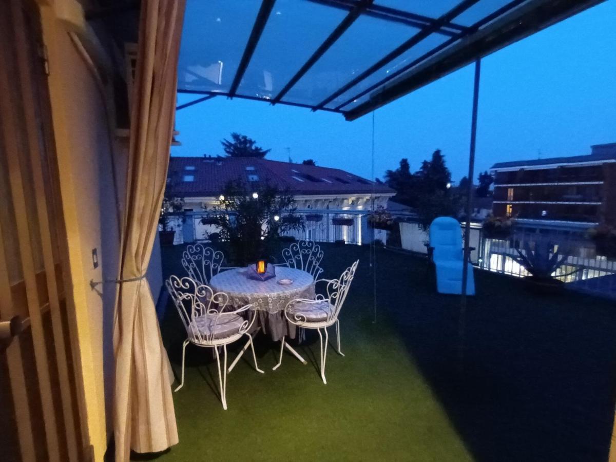Terrazzo In Centro Apartment Seregno Luaran gambar